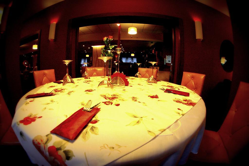 Hotel I Restauracja Zloty Las Bagian luar foto