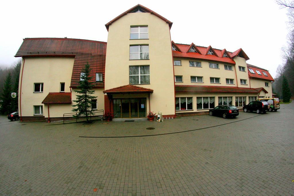 Hotel I Restauracja Zloty Las Bagian luar foto