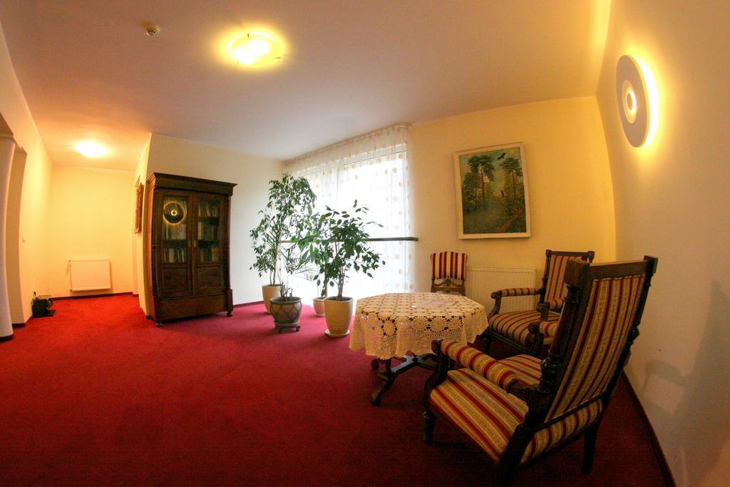 Hotel I Restauracja Zloty Las Bagian luar foto