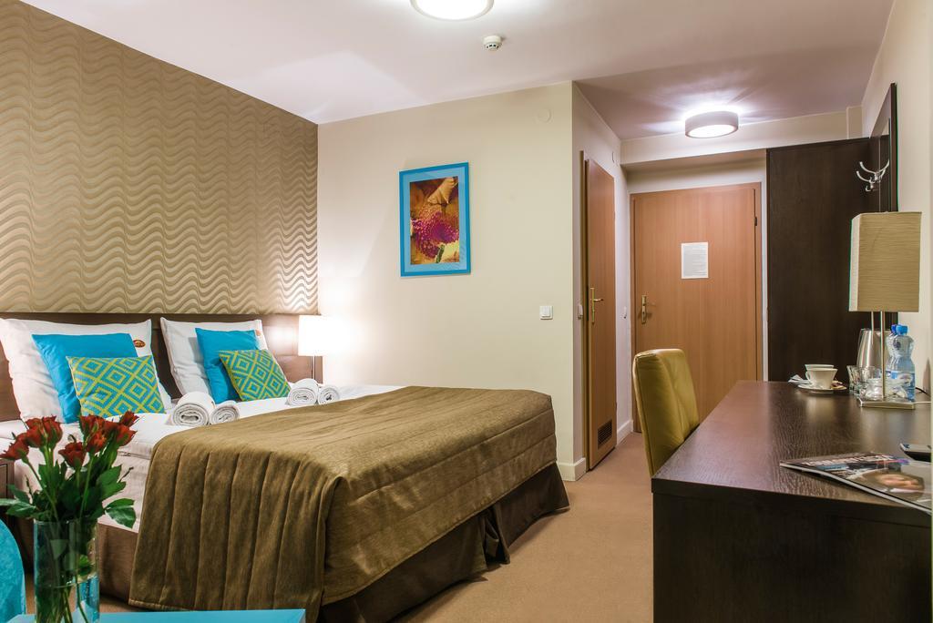 Hotel I Restauracja Zloty Las Bagian luar foto