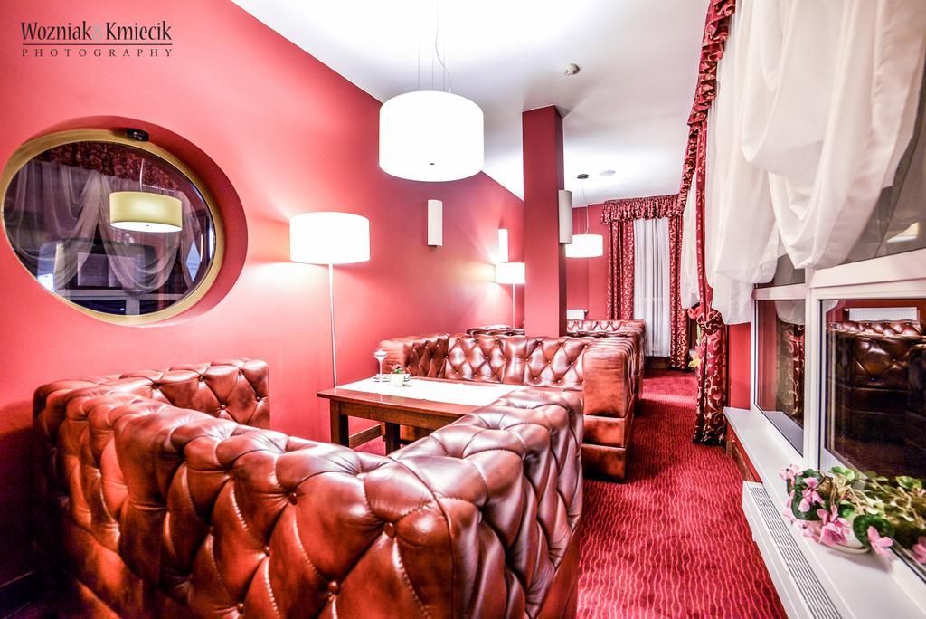 Hotel I Restauracja Zloty Las Bagian luar foto