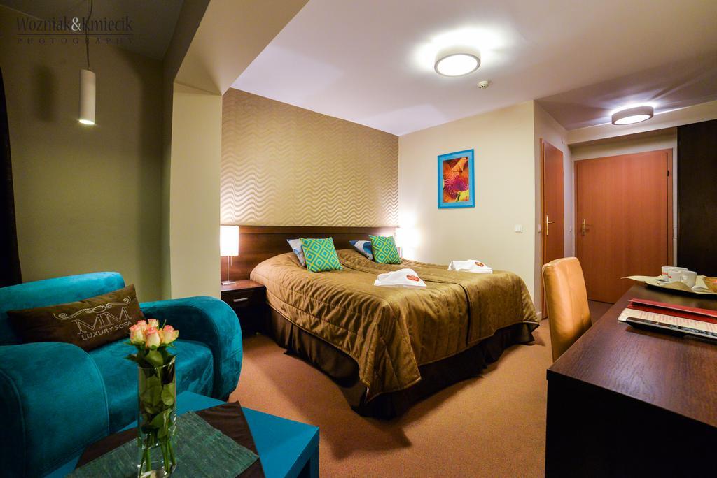 Hotel I Restauracja Zloty Las Bagian luar foto